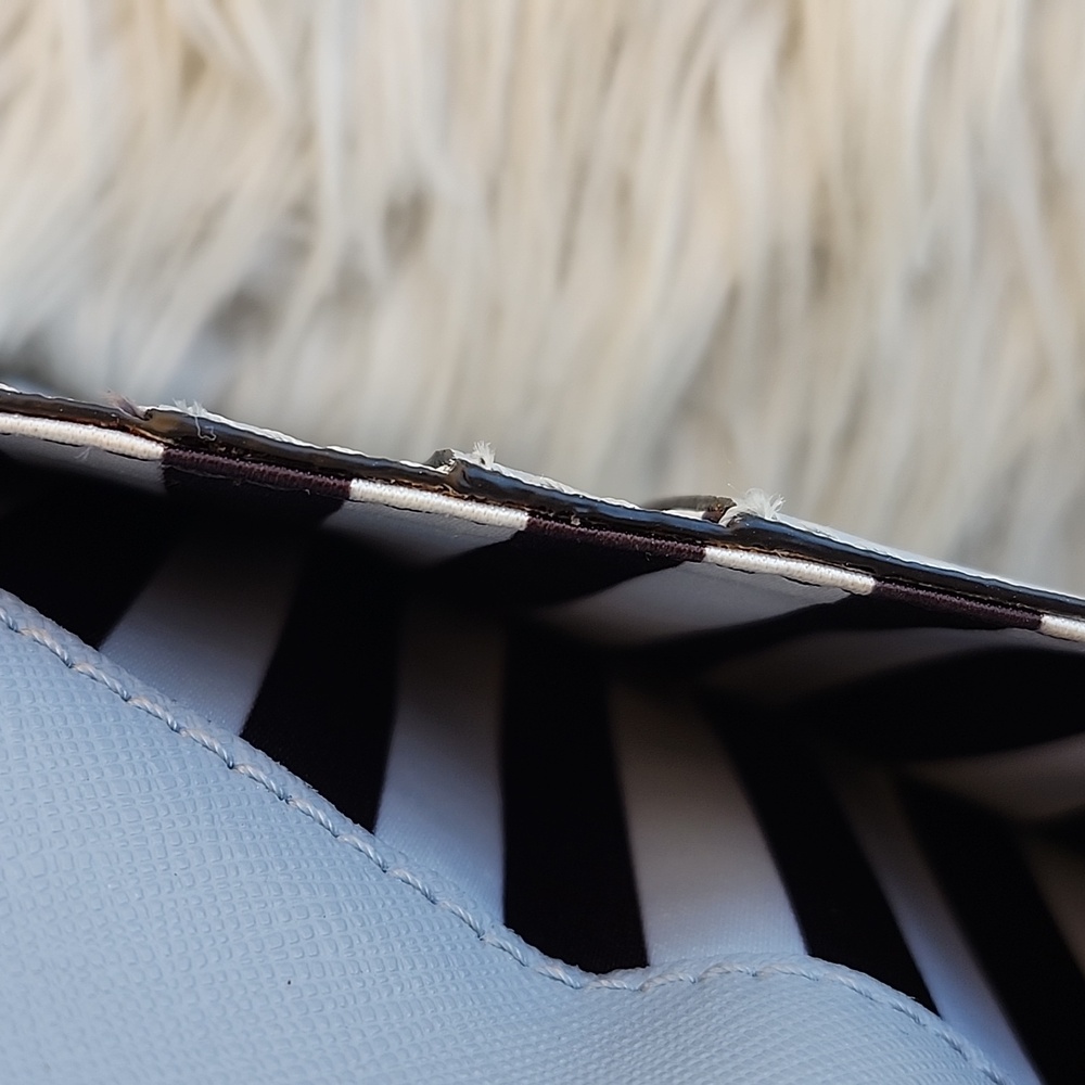 HENRI BENDEL LEATHER WALLET/PHONE CASE - Picture 8 of 10